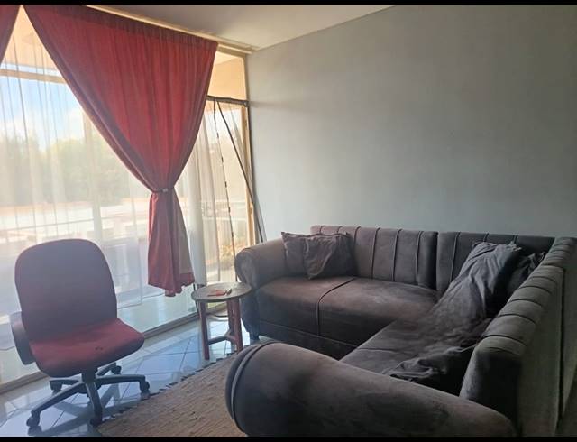 2 BEDROOM FLAT FOR SALE IN THREE RIVERS